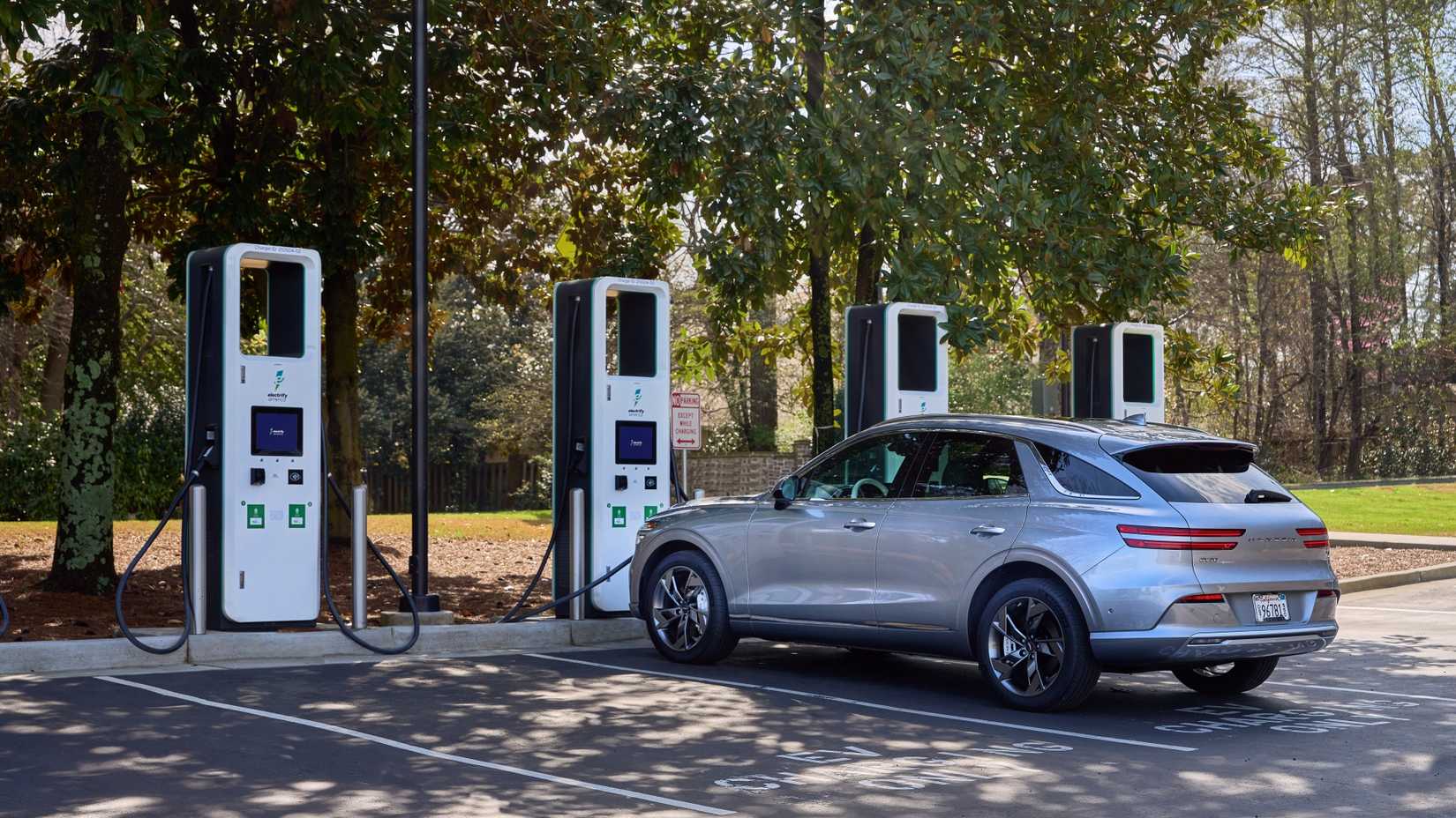 Genesis Electrified GV70 charging