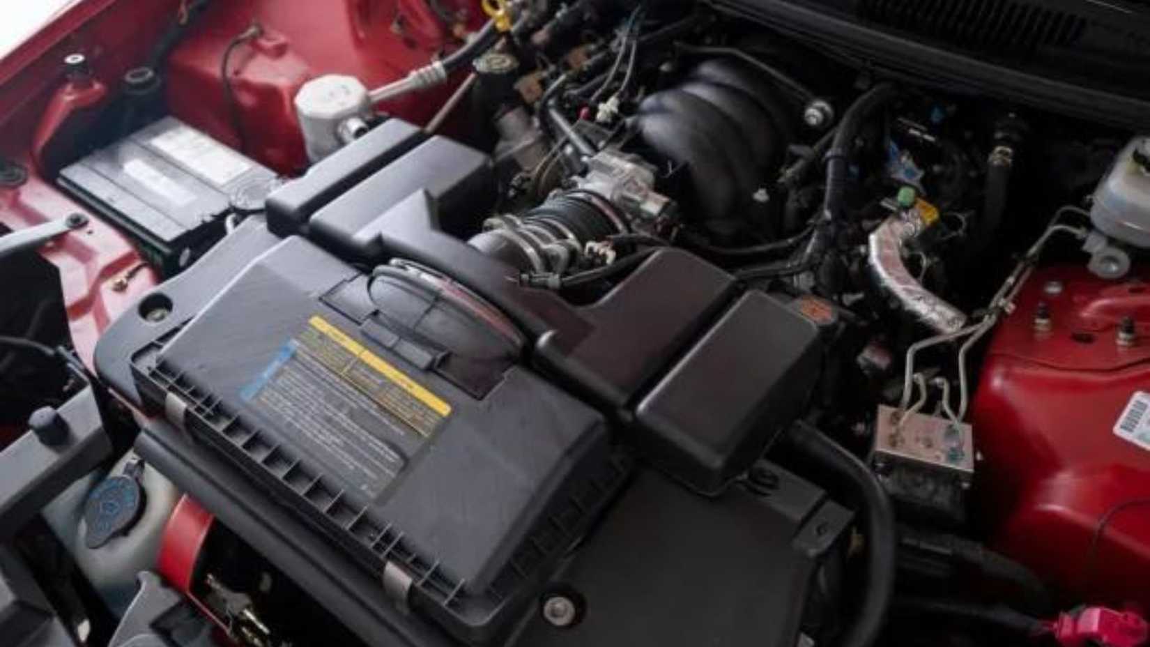 2002 Chevrolet Camaro SS 35th Anniversary Coupe Engine Shot