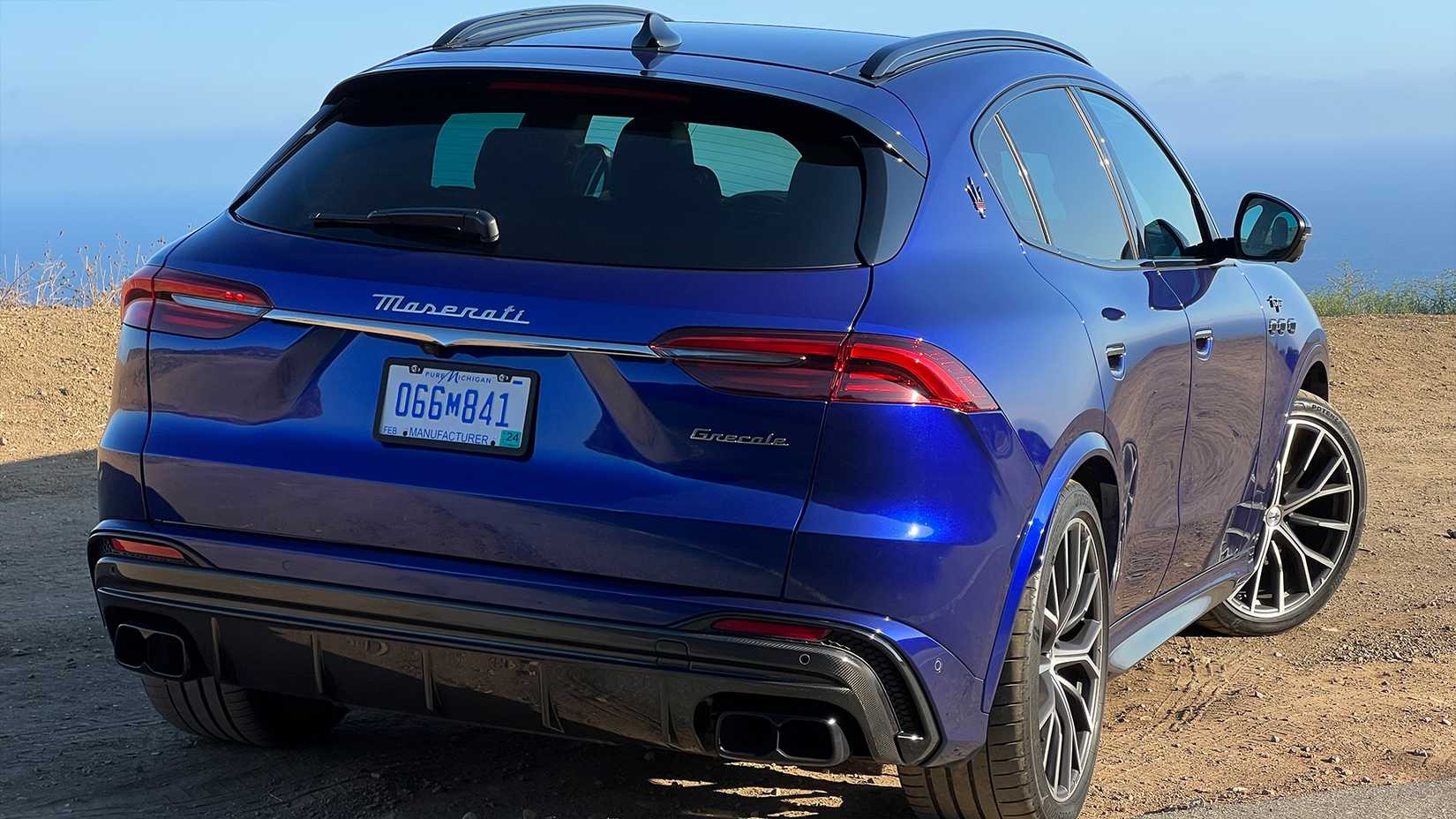 2024 blue Maserati Grecale Trofeo 