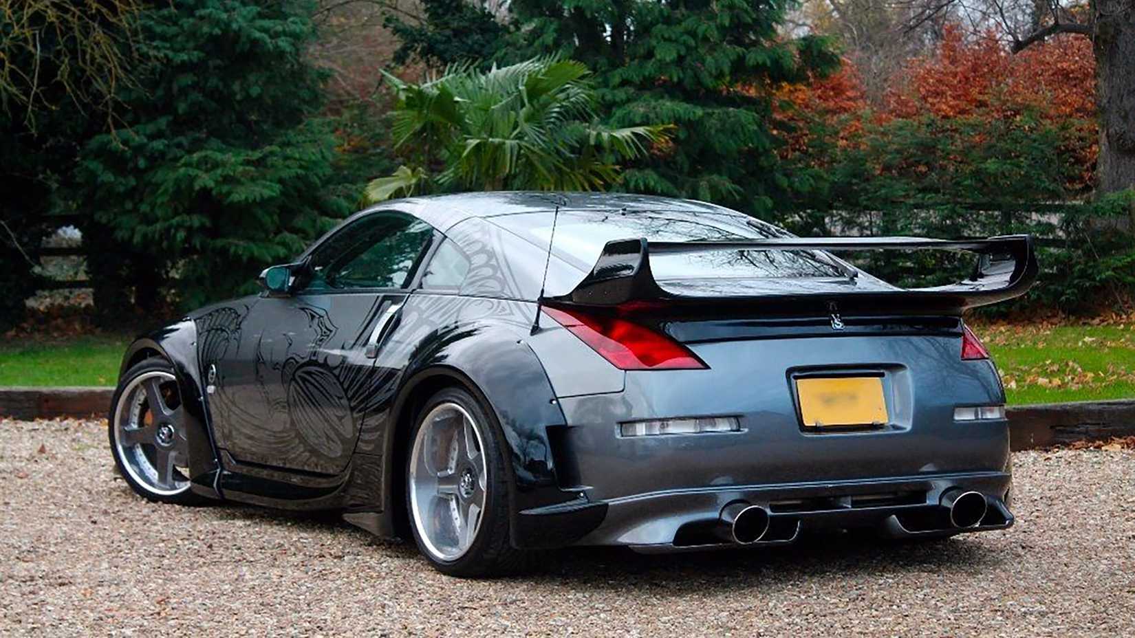 The black 2002 Nissan Fairlady 350Z from Tokyo Drift