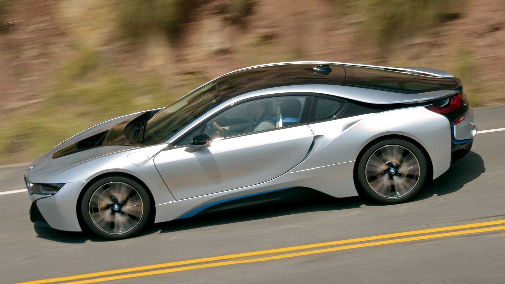2014 BMW i8 Coupe profile driving