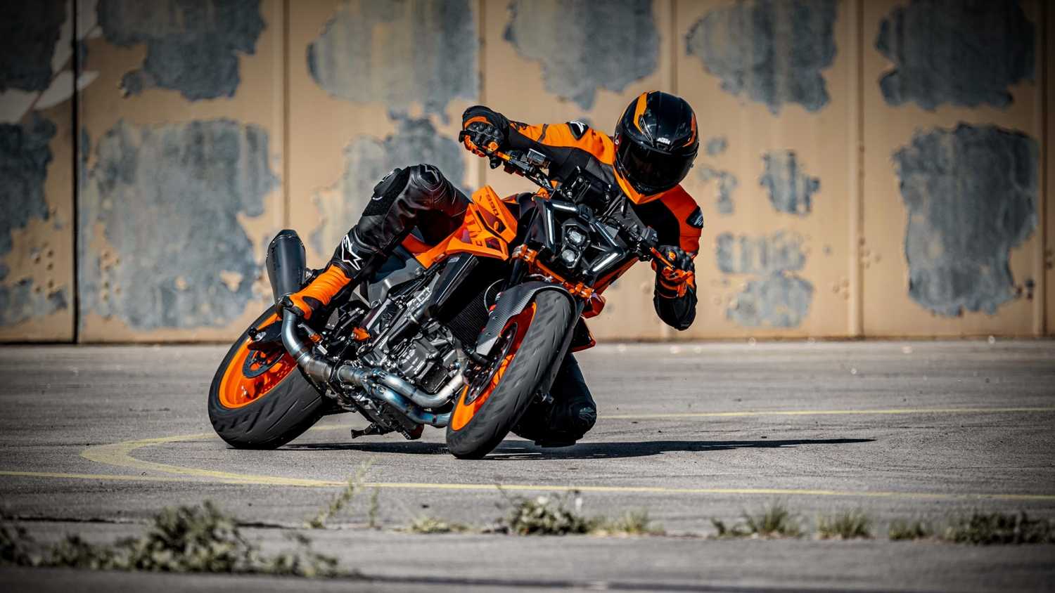 Duke 980 Why The 2024 KTM Duke 990 Is Called 'The Sniper'