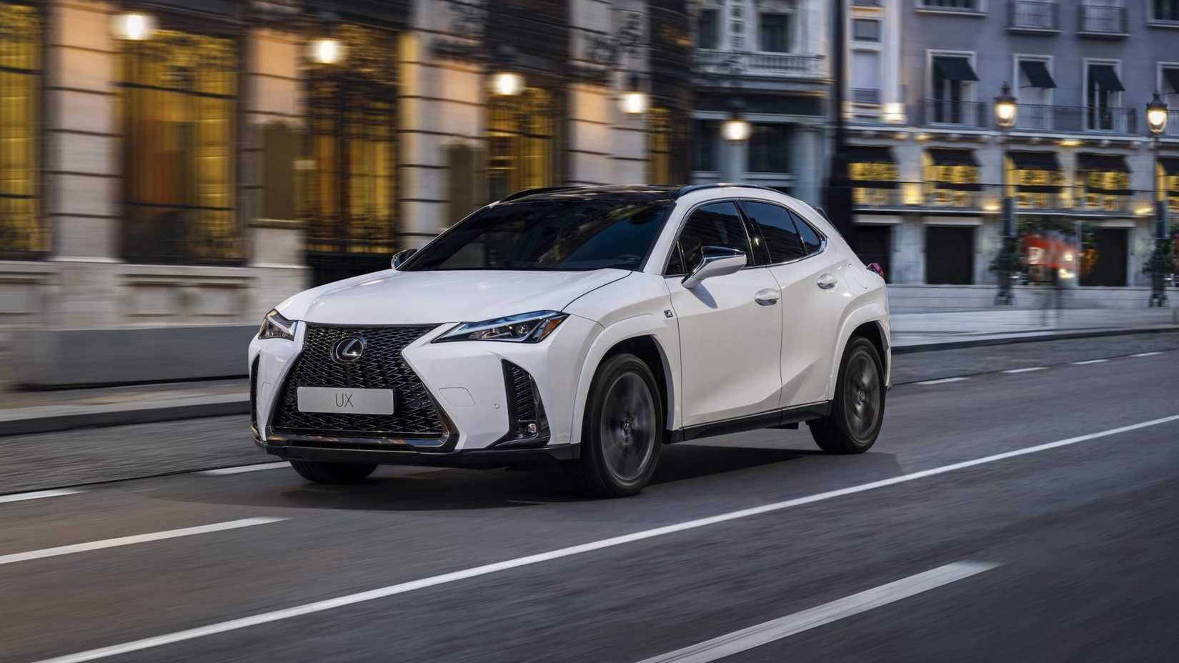 2024 Lexus UX 250h F-Sport tracking