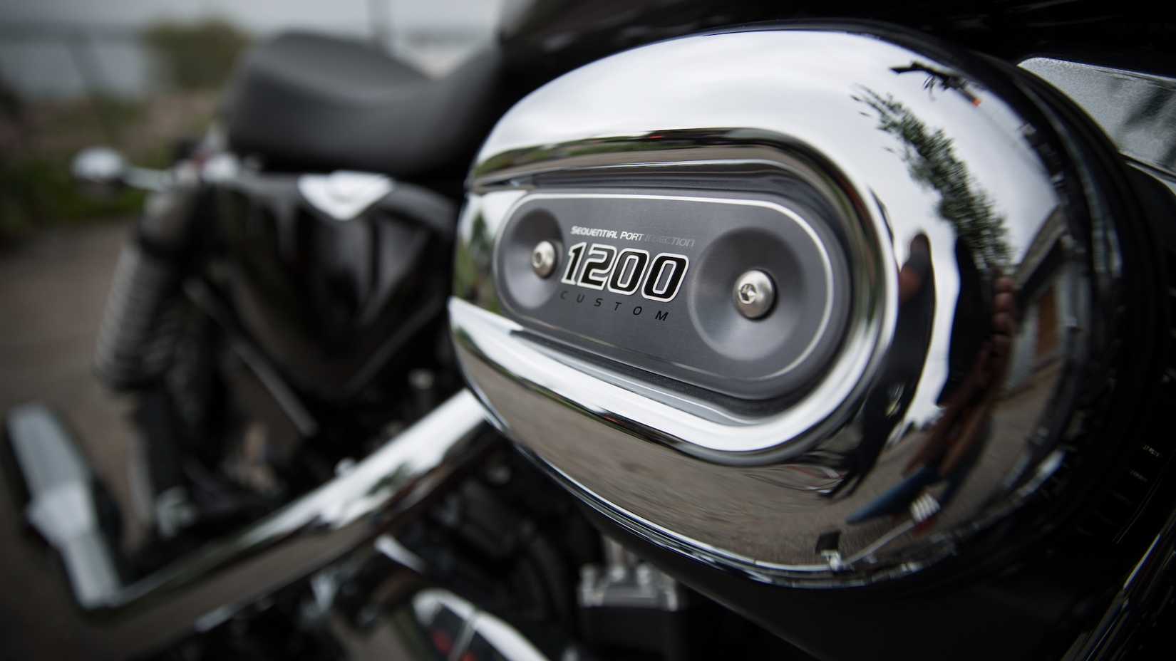 2016 Harley-Davidson Sportster 1200 Custom