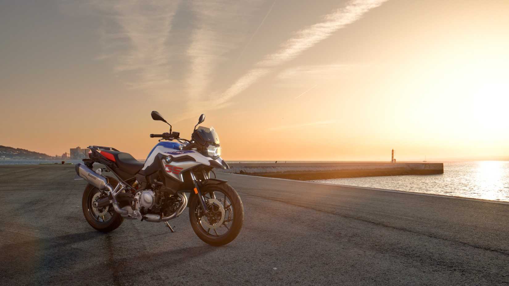 Foto estática de um bmw f 750 gs