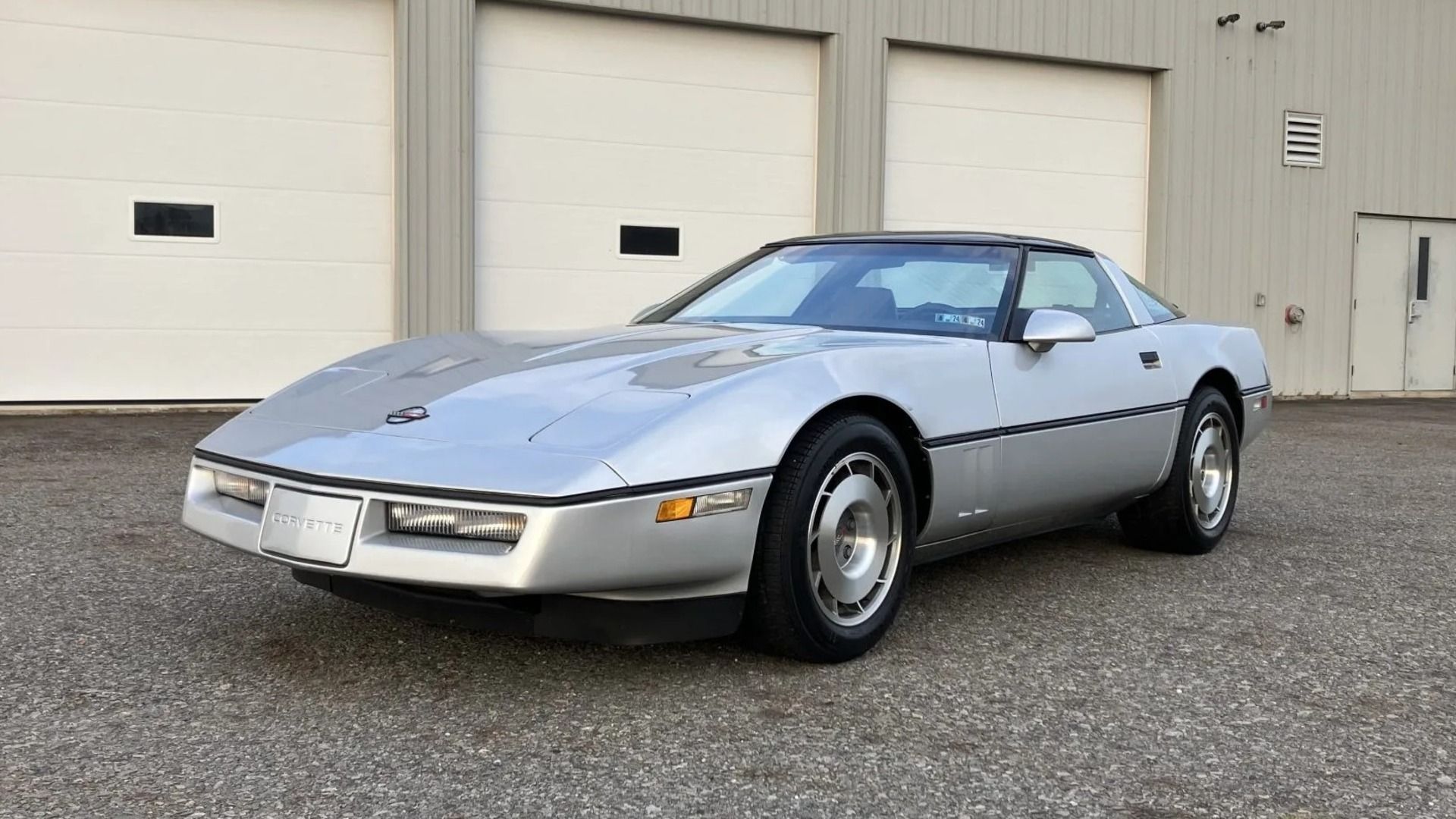 10 Iconic Cars That Keep the '80s Vibe Alive