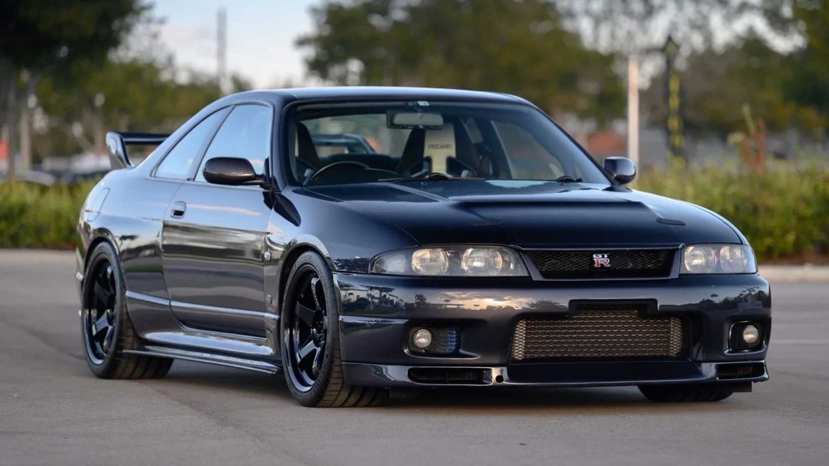 Skyline R6 Family-Friendly Godzilla: Remembering The Ultra-Rare 4-Door R34 Nissan ...