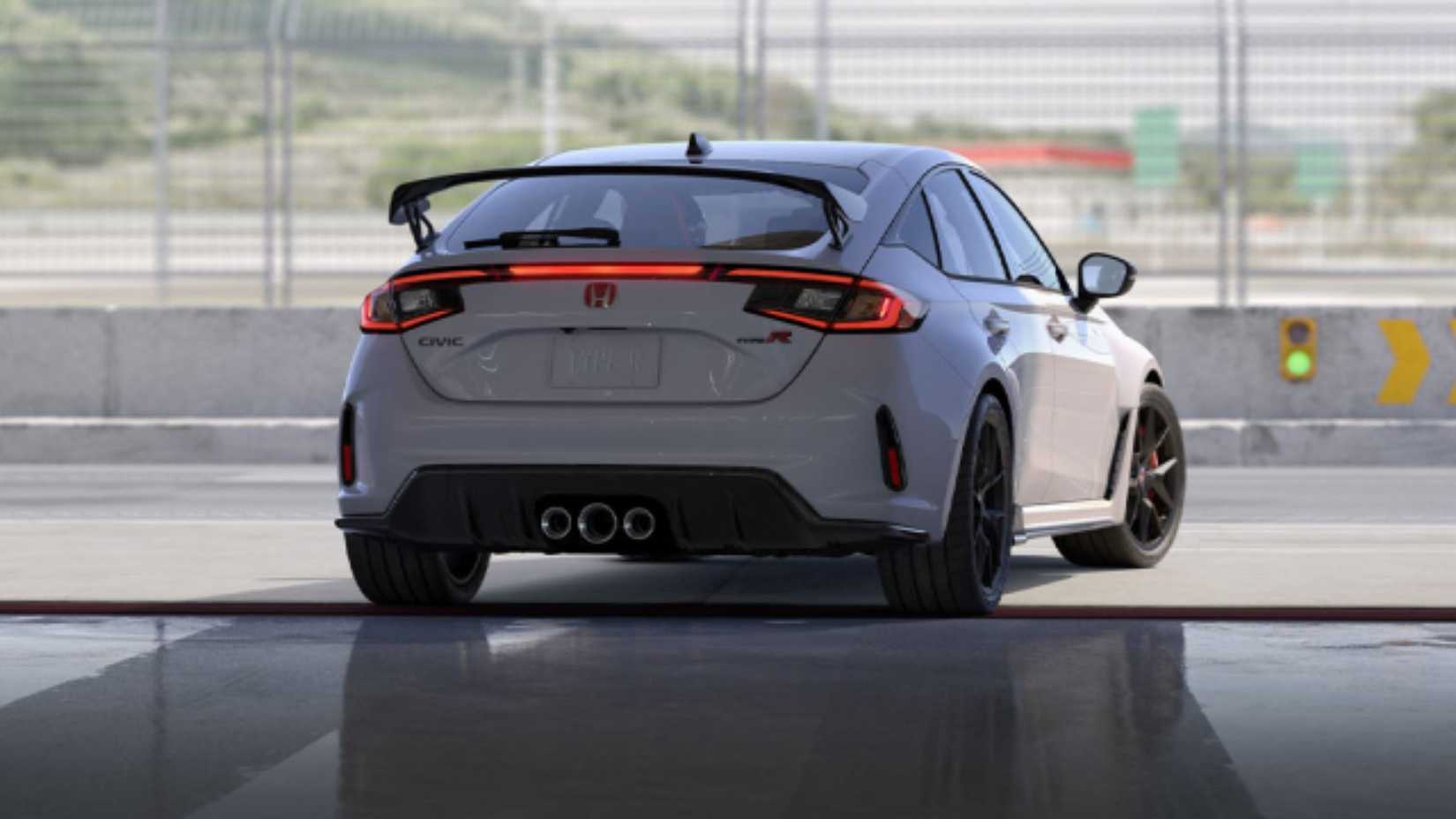 Honda Civic Showdown: How The Civic Si and Type R Compare