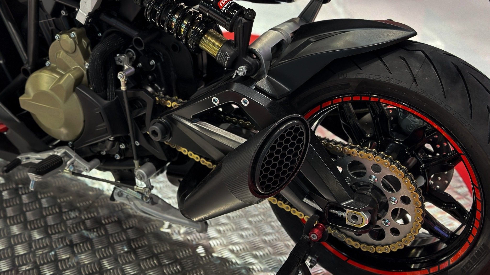 This Scooter Can Smoke The Kawasaki Ninja 500!
