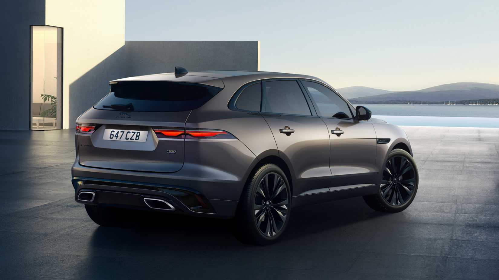 Rear 3/4 shot of the 2023 Jaguar F-Pace 400 Sport
