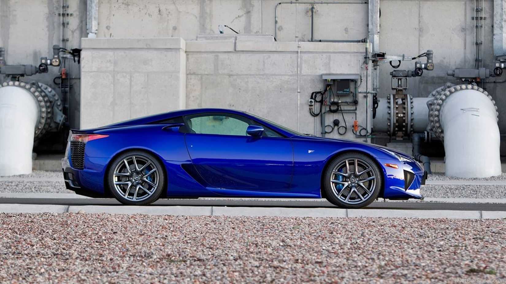 2012 Lexus LFA profile shot