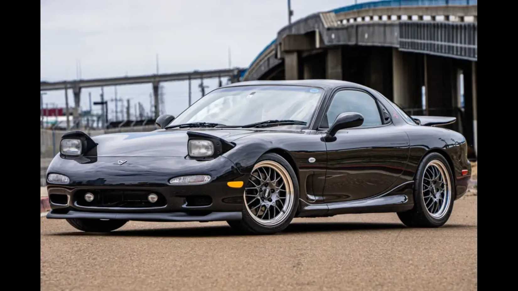 Black Mazda Efini RX-7 FD 