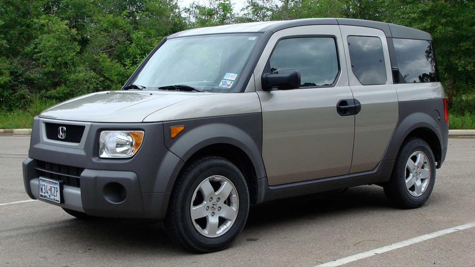 Silver 2005 Honda Element