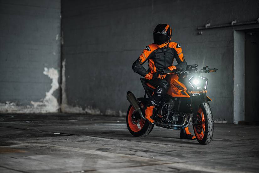 2024 KTM 990 Duke vs 790 Duke - Key Differences