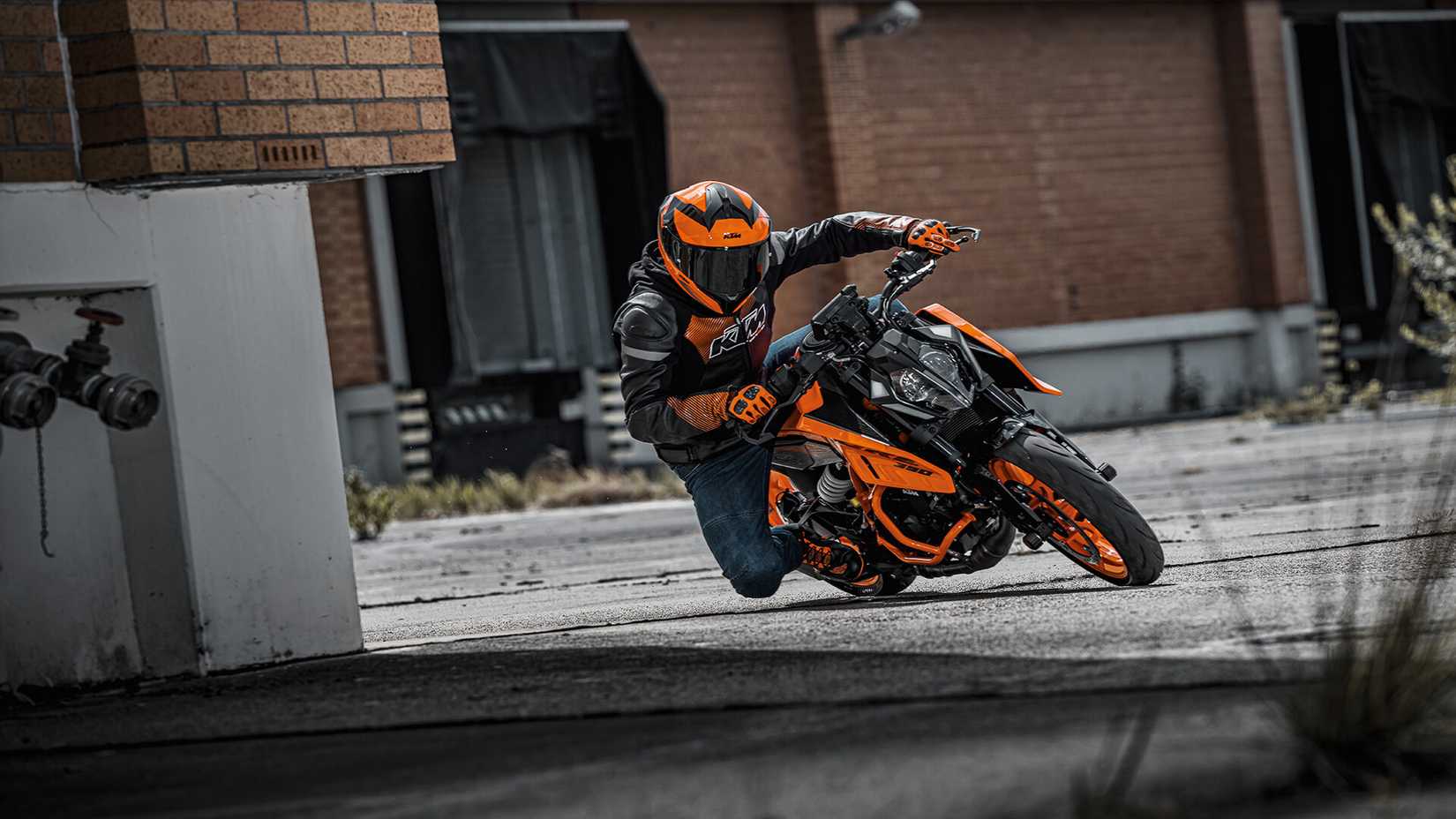 2024 KTM Duque 390