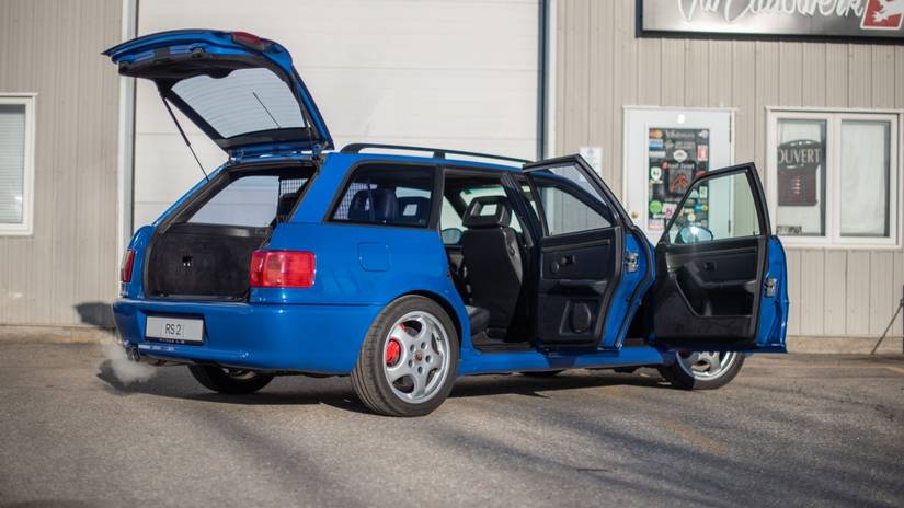 Blue 1995 Audi RS2