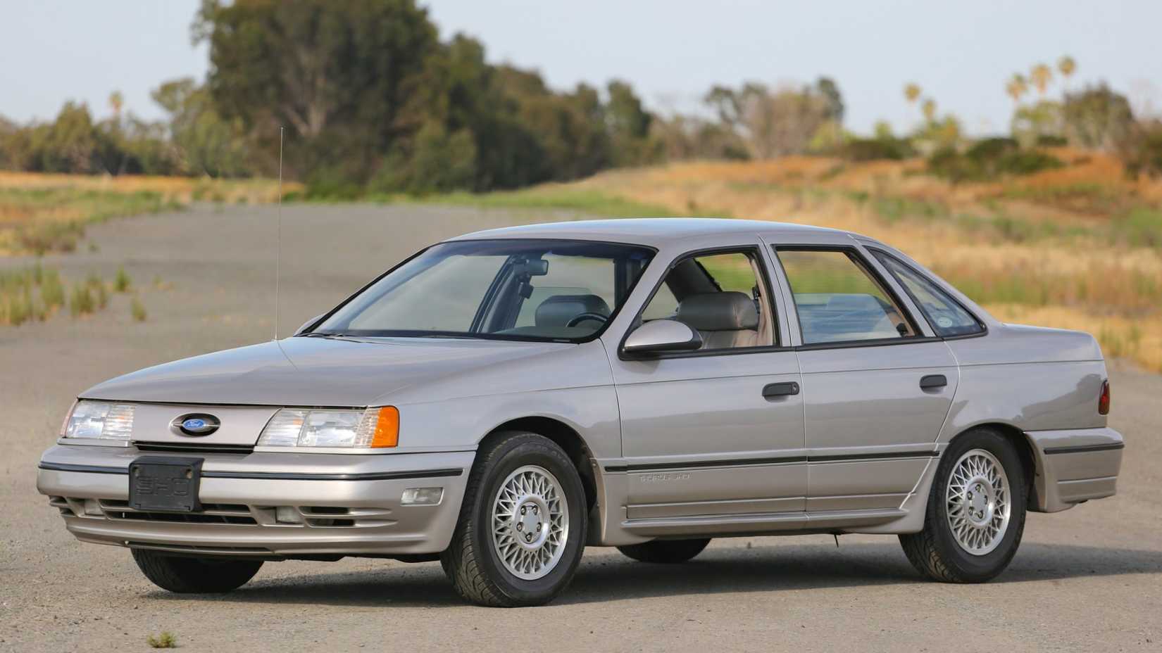 SIlver 1989 Ford Taurus SHO