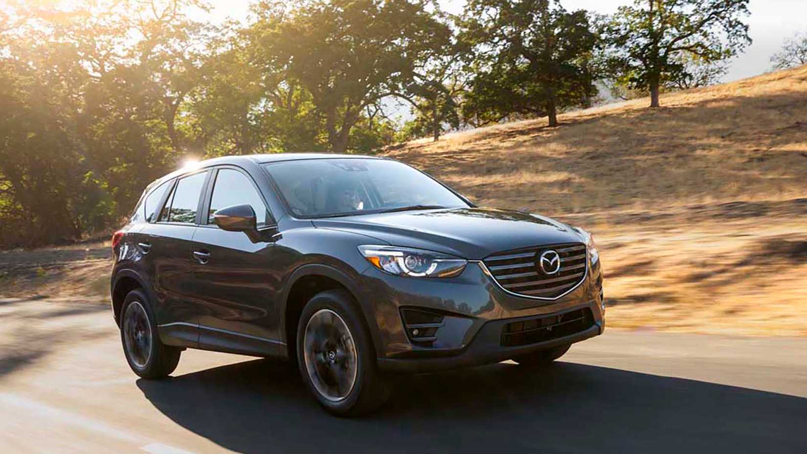 Front 3/4 view of a 2016 Mazda CX-5