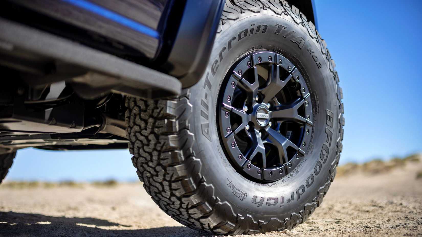Pneus BFGoodrich 2023 Ford F-150 Raptor R close-up
