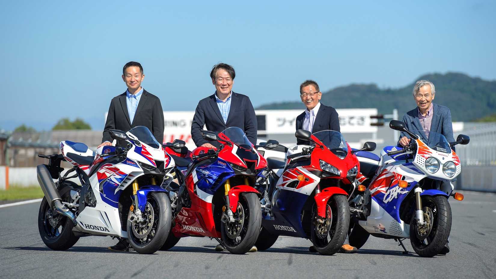 Quatro principais modelos Honda Fireblade e seus líderes de projeto, incluindo Tadao Baba