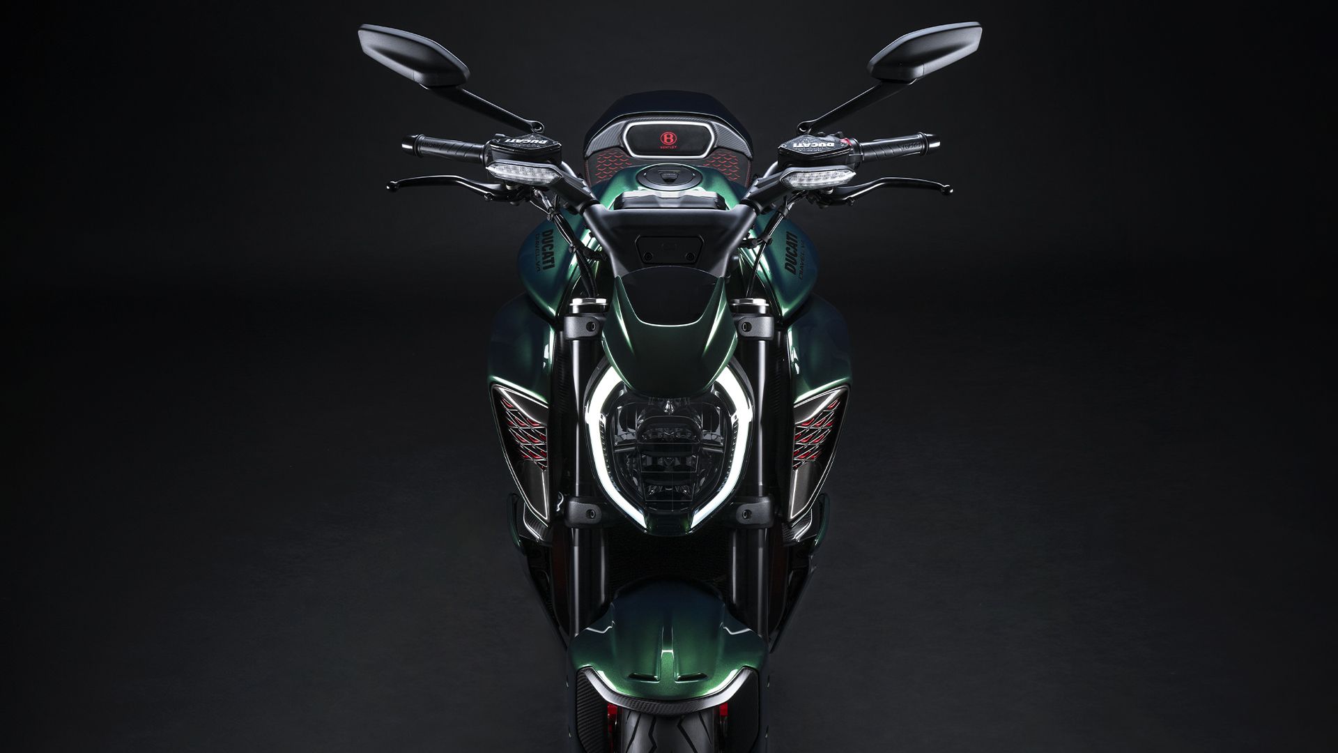 Ducati-Diavel-V4-for-Bentley-Front