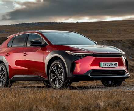 2022 Toyota bZ4X in red