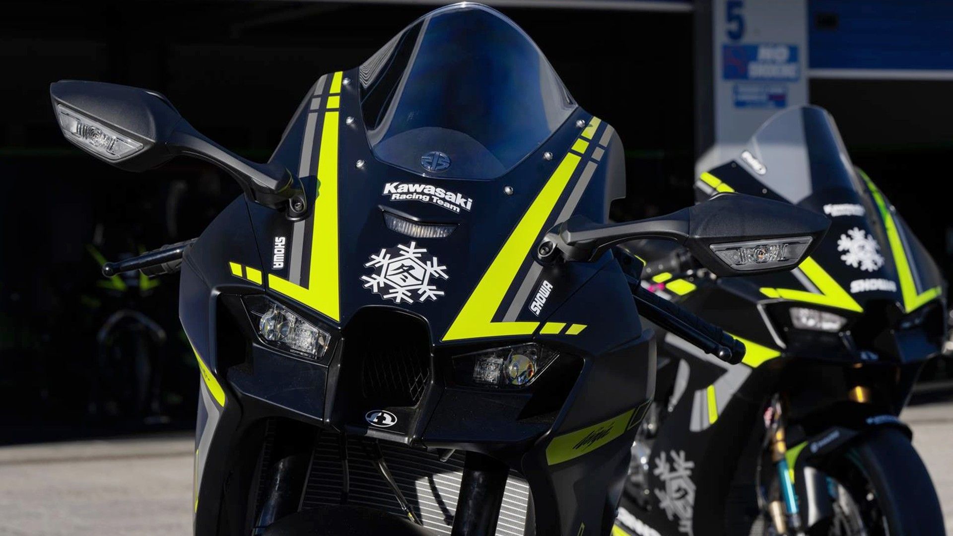 hit 2021 Kawasaki Ninja® ZX™-10R ABS | Hill Thrill Motoplex
