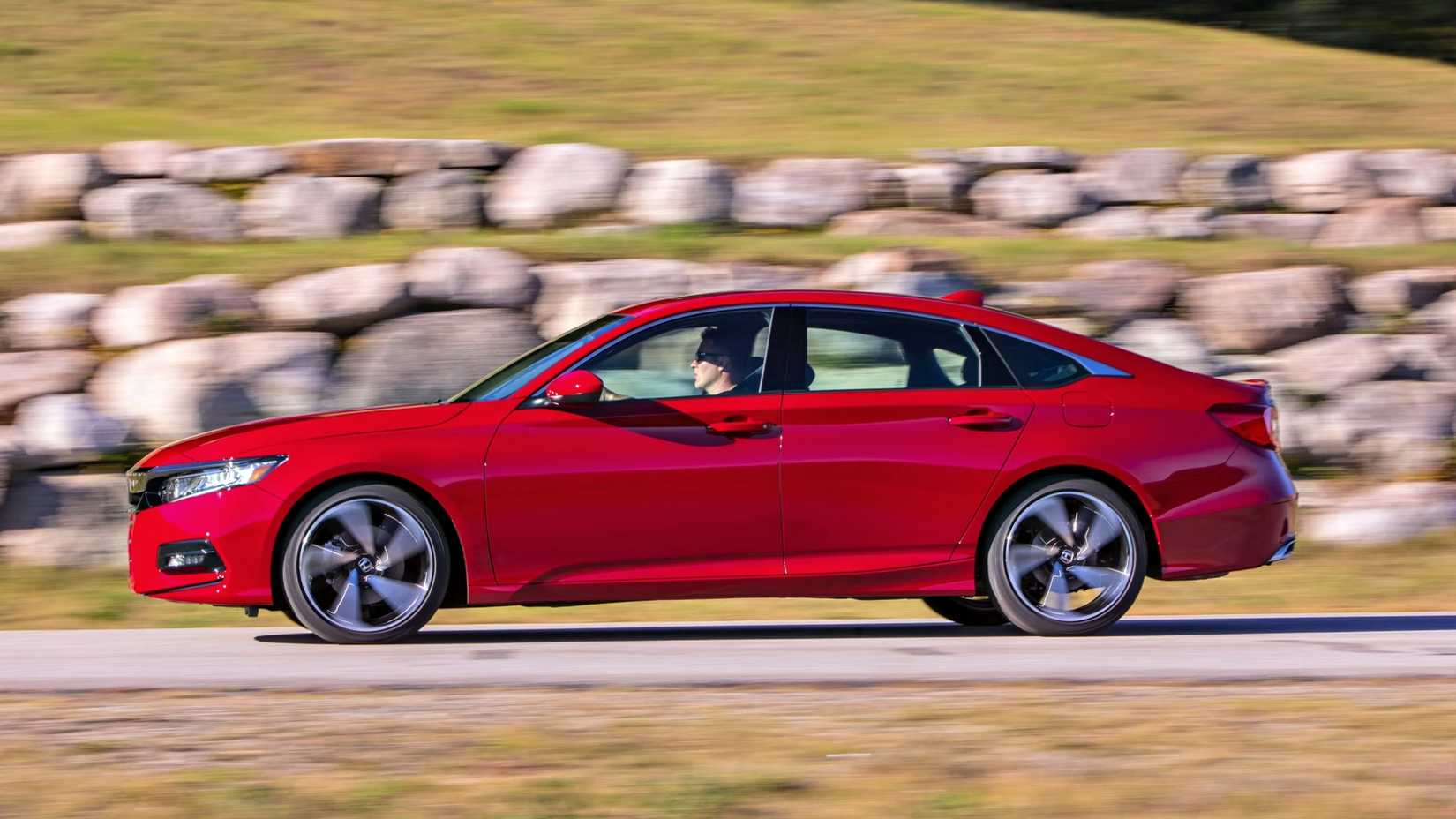 Honda Accord 2.0T vermelho 2018