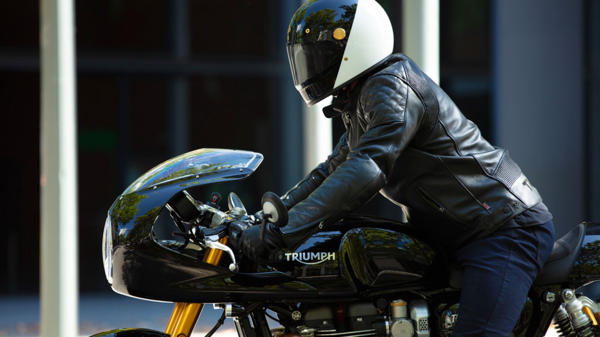 The Best Cafe Racer Of 2024: Triumph Thruxton RS