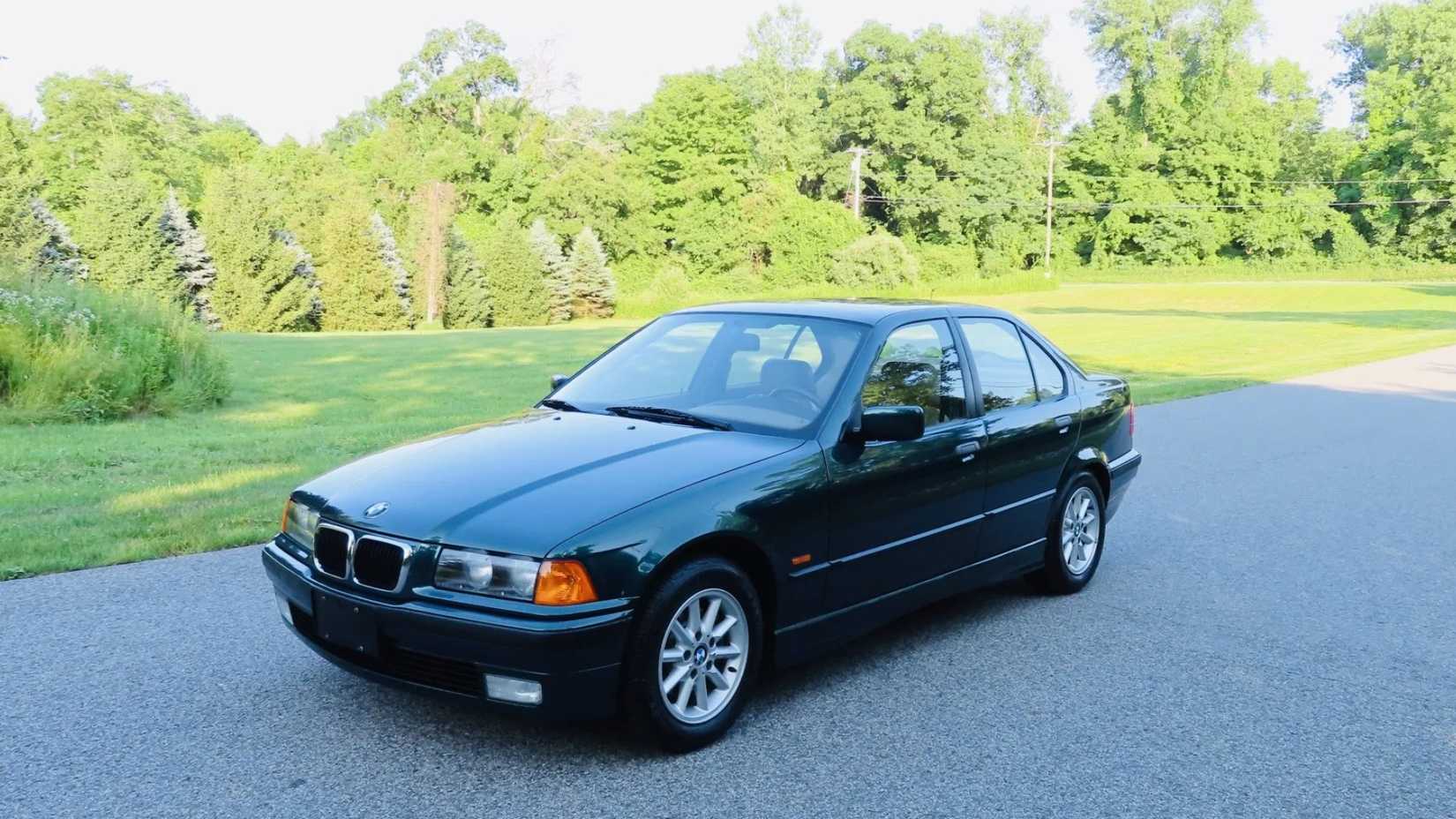 Green 1997 BMW E36 328i Sedan