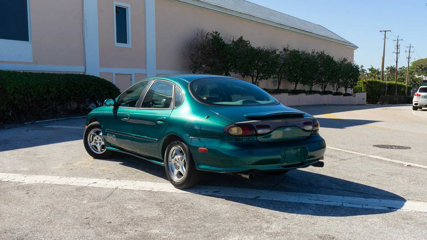 Green 1997 Ford Taurus SHO