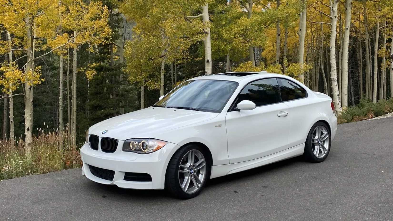 Branco 2009 BMW 135i Coupé