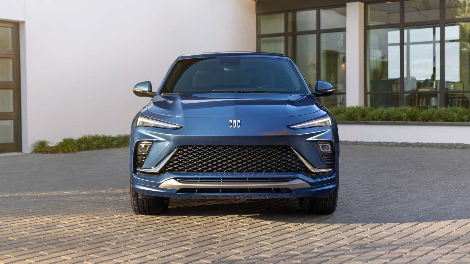 2025 Envista Avenir front shot parked in driveway