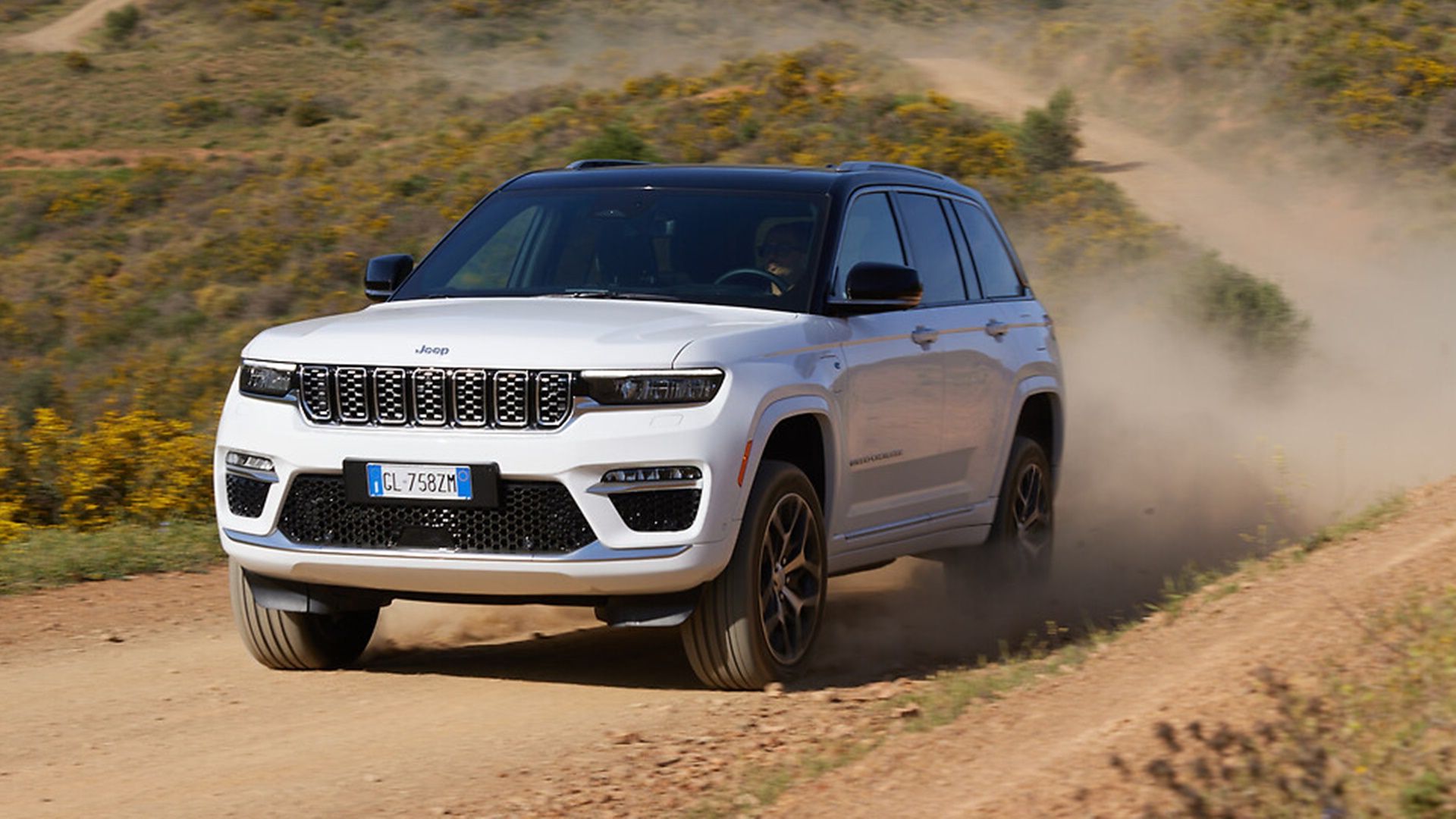 Toyota Land Cruiser Vs Jeep Grand Cherokee: A Comprehensive