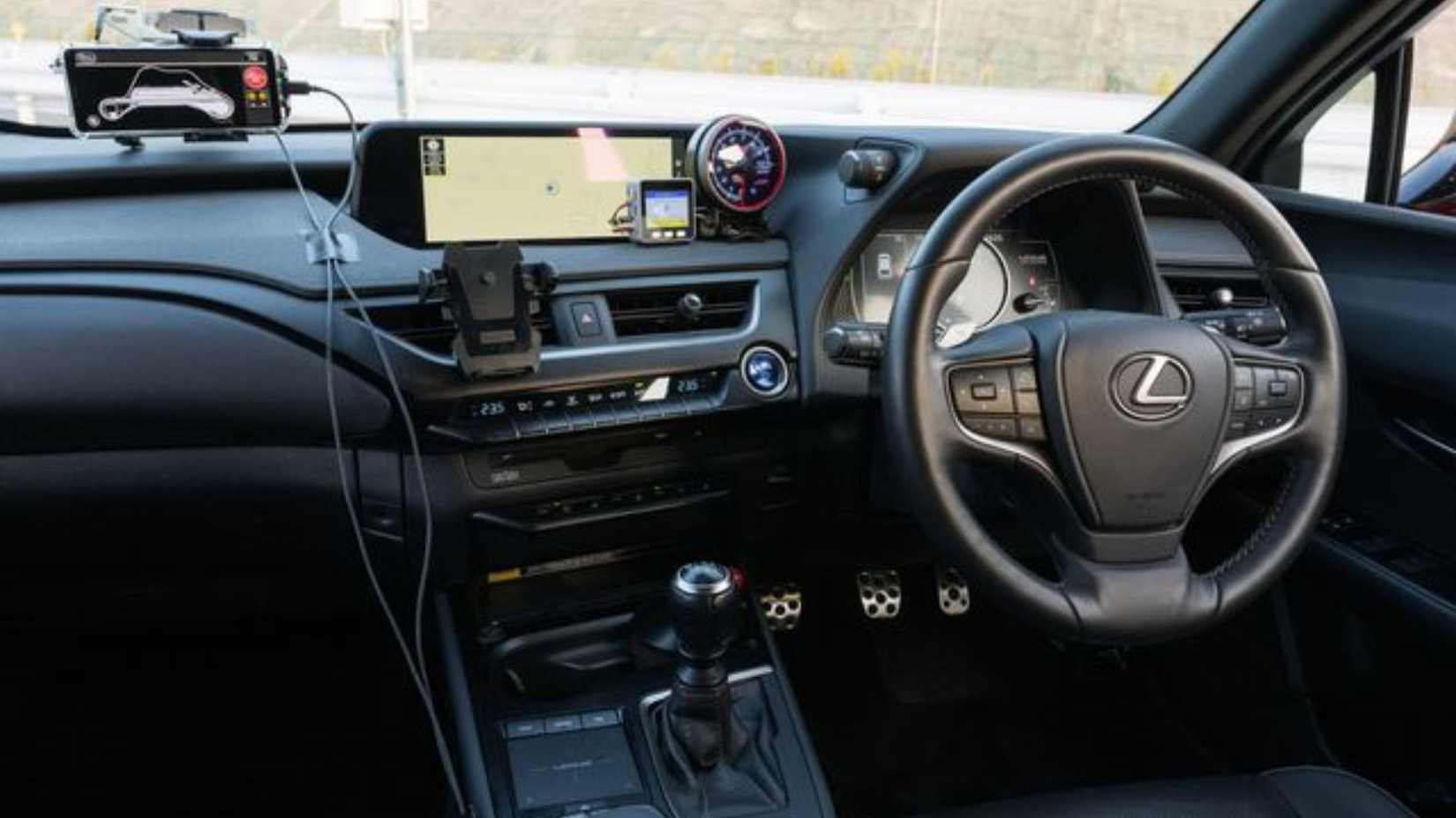 Lexus UX300e prototype interior 