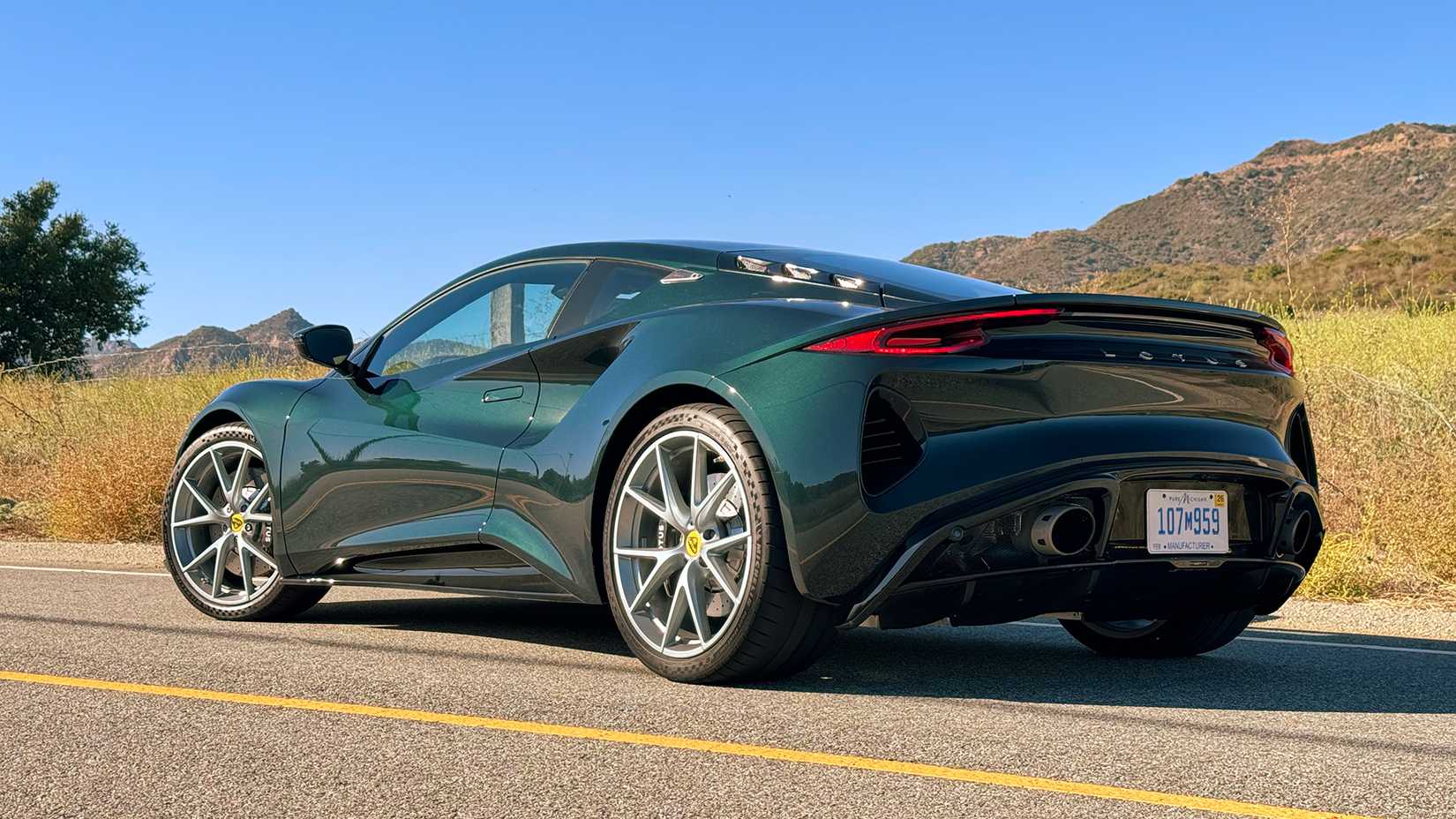 Lotus Emira verde 2024