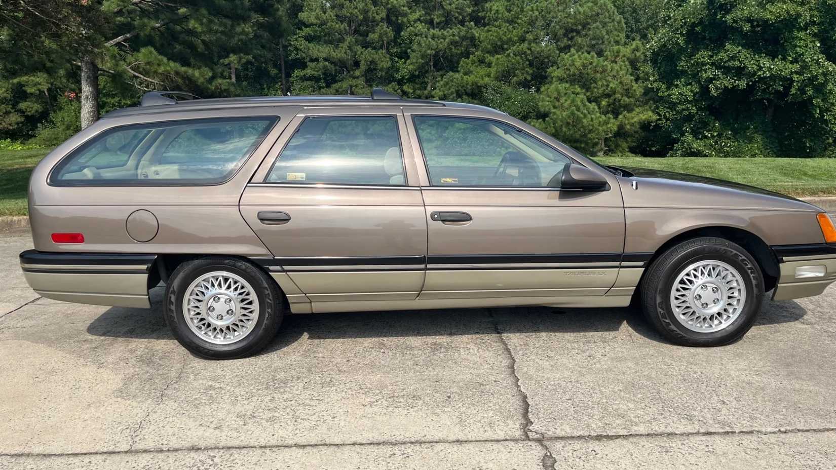 1987 Ford Taurus Wagon
