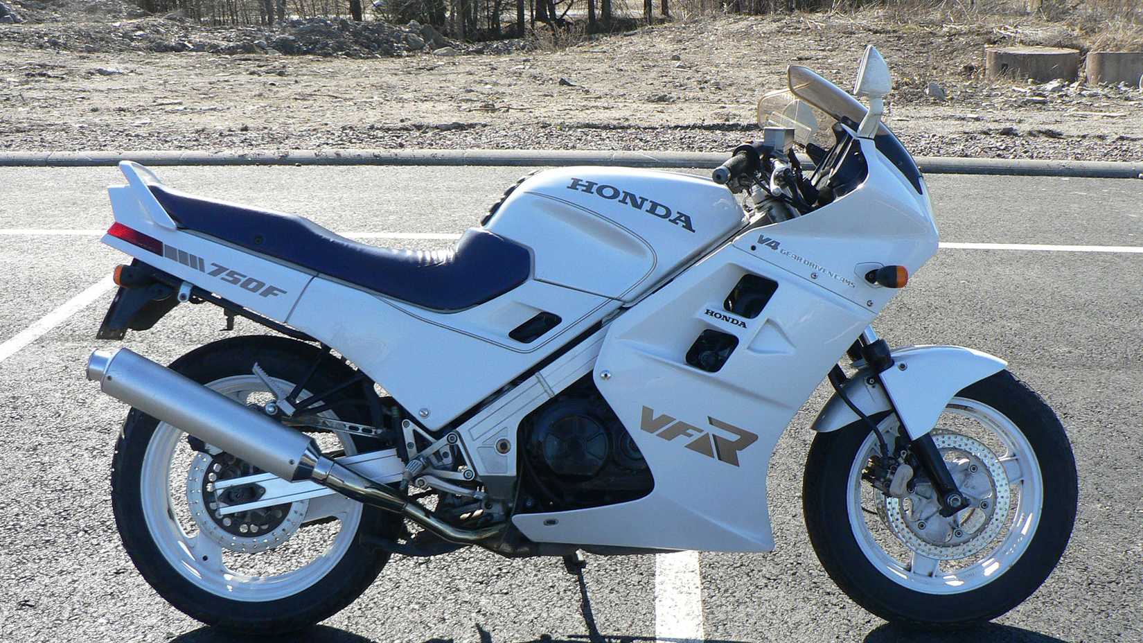 Honda VFR750 Motorcycle
