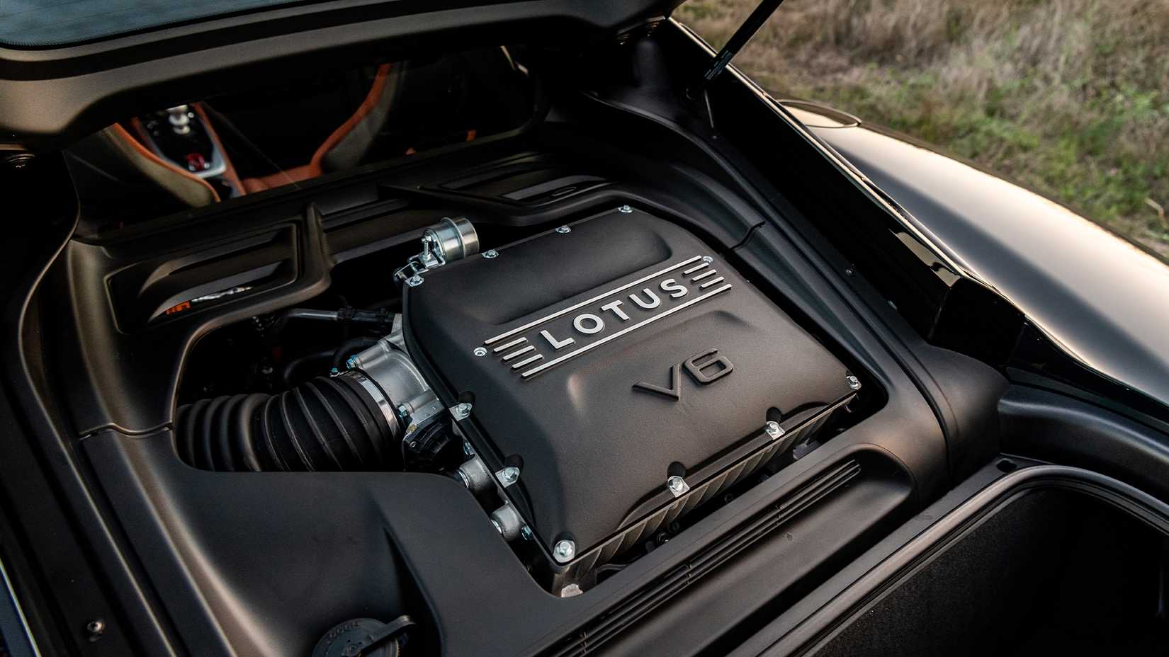 Lotus Emira verde 2024