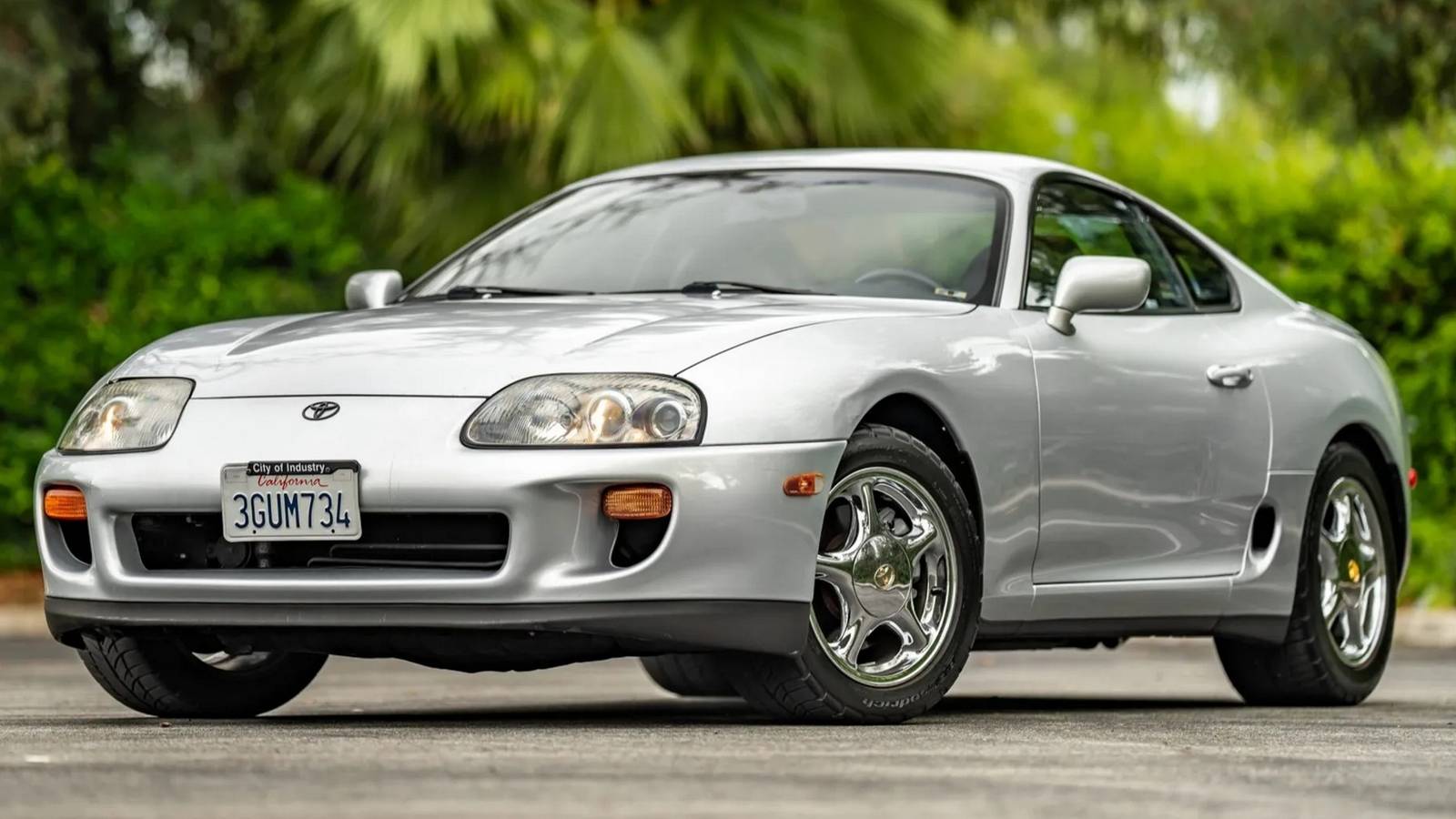 Toyota Supra MK4: Legenda Mobil Sport Jepang yang Tak Pernah Lekang oleh Waktu 2 Toyota Supra MK4: A Comprehensive Guide On Features, Specs, And Used Prices