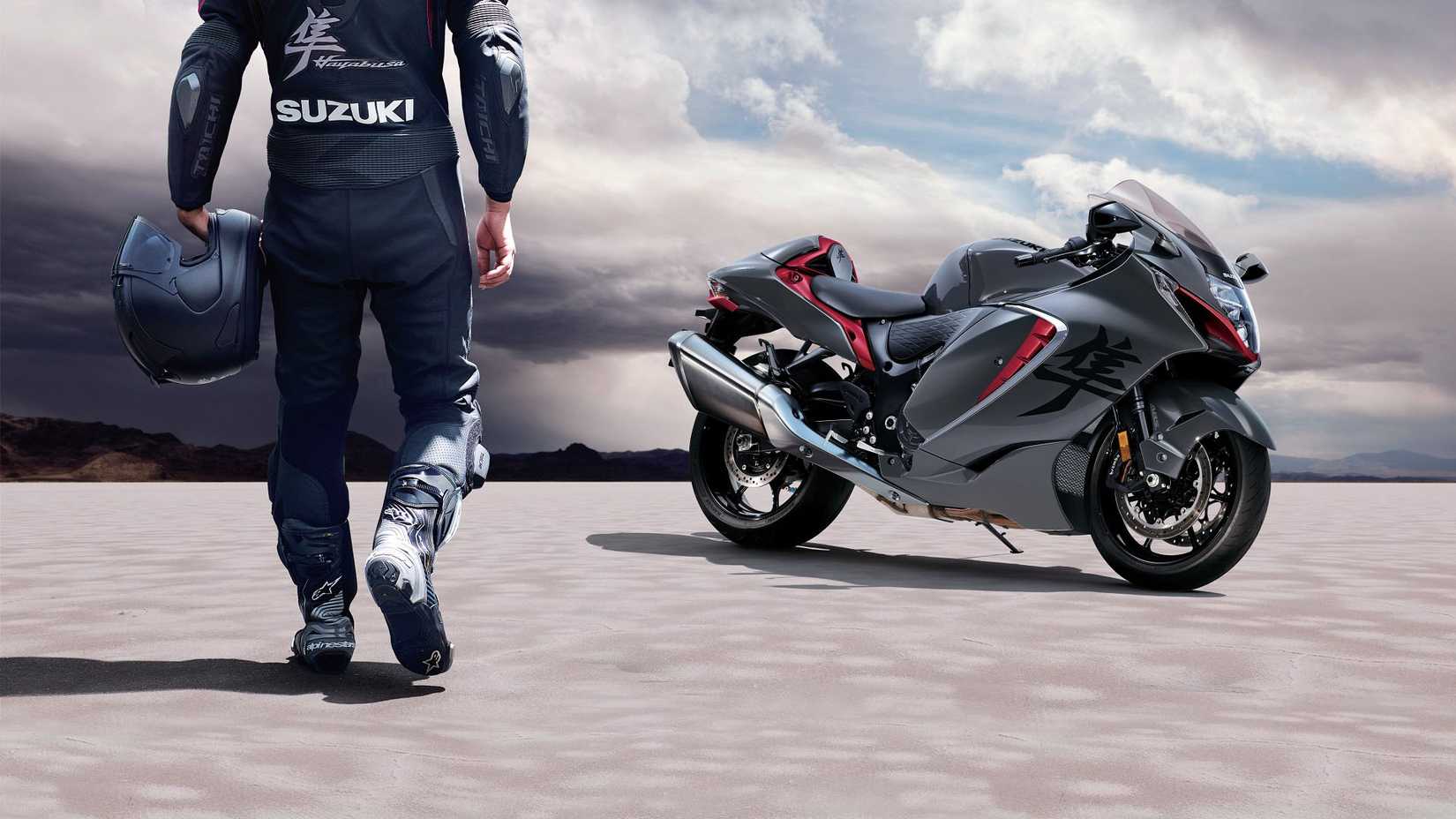 Uma motocicleta Suzuki Hayabusa 2021