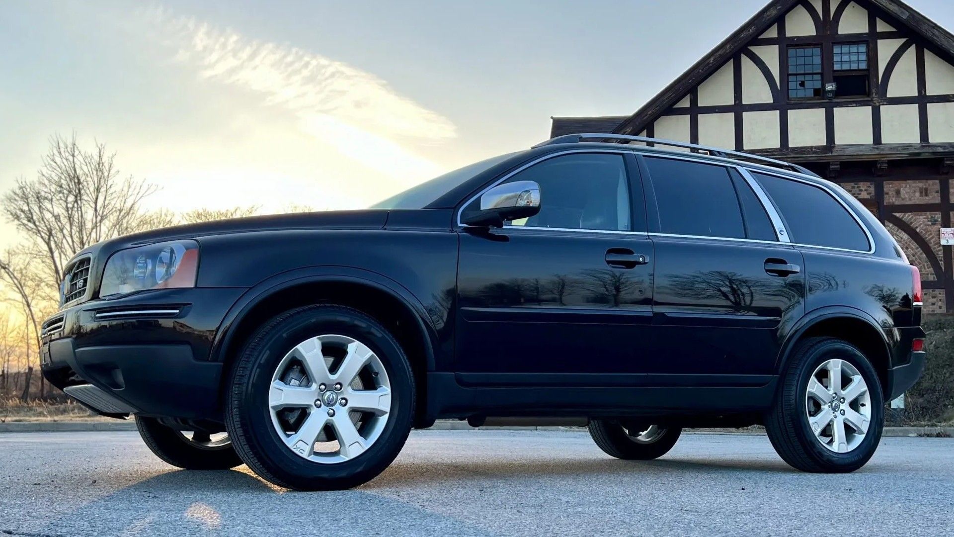 10 Dirt Cheap V-8 SUVs On The Used Market Today