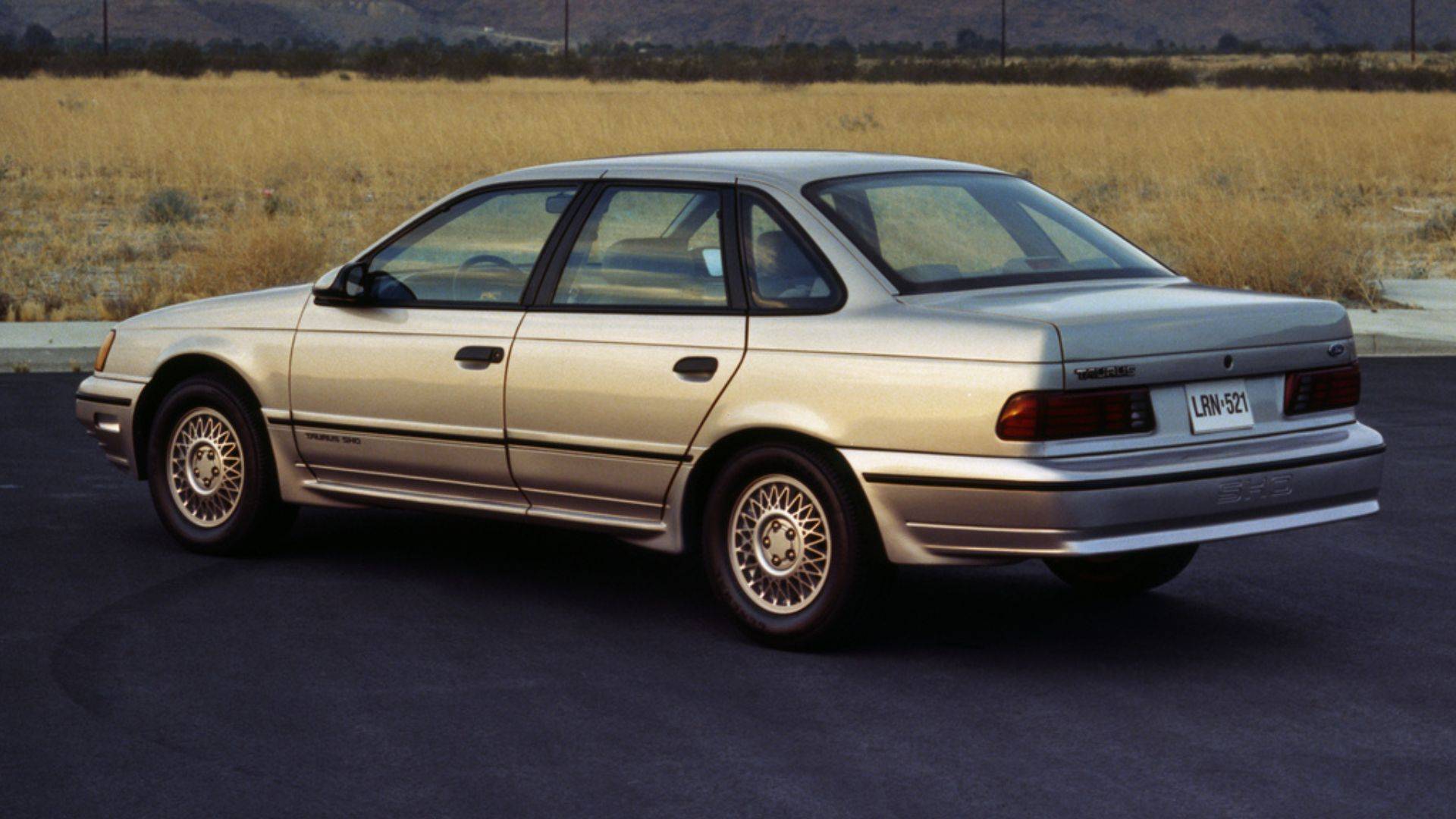 Ast Taurus Rear Here's How The Taurus Turned Around Ford's Fortunes Back In The 1980s