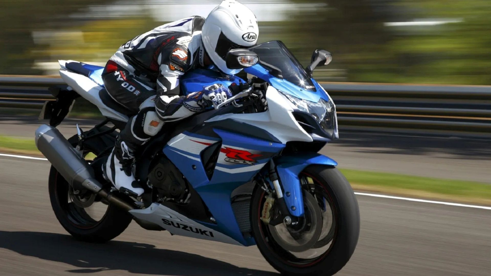 10 Cheap Used Sports Bikes That Can Smoke A Suzuki Hayabusa