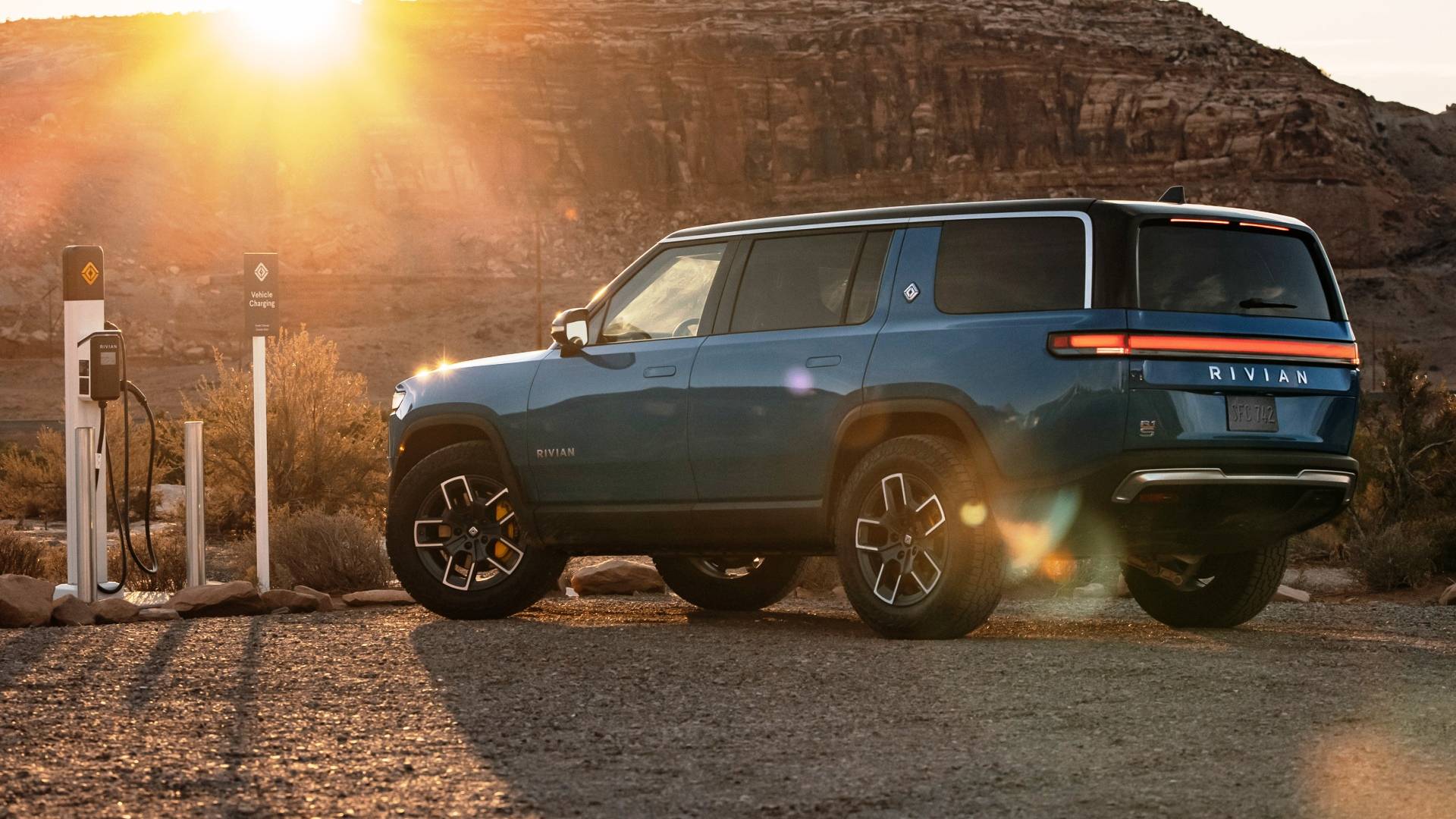 Compass Blue R1s Toyota Reaffirms Its EV Commitment With A Three-row Electric SUV And A ...