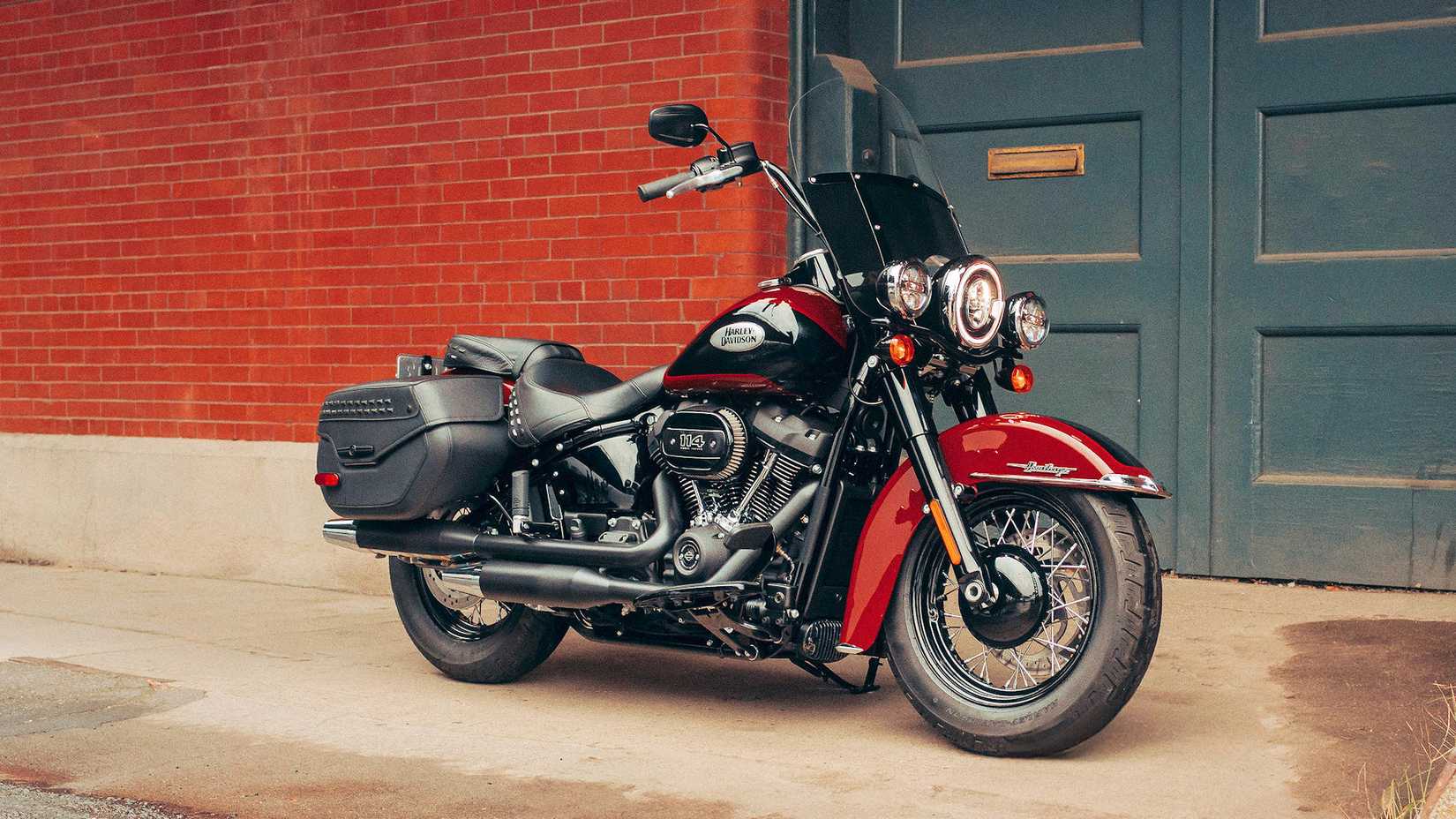 2024 Harley-Davidson Heritage Classic 114 static front quarter shot