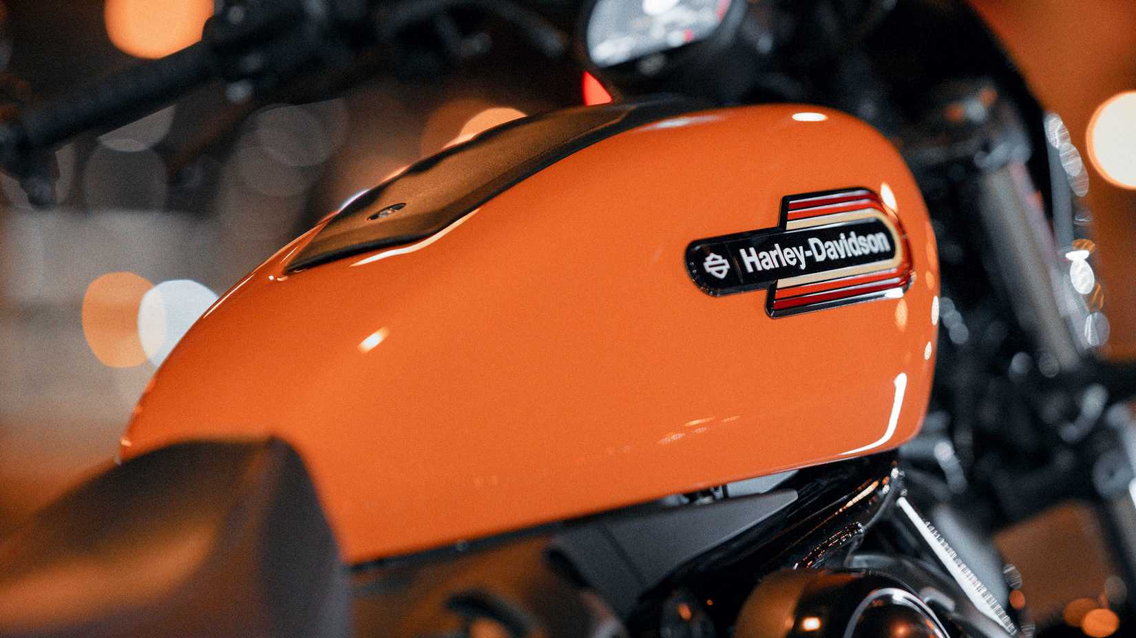 Harley-Davidson Nightster Special tank close-up detail