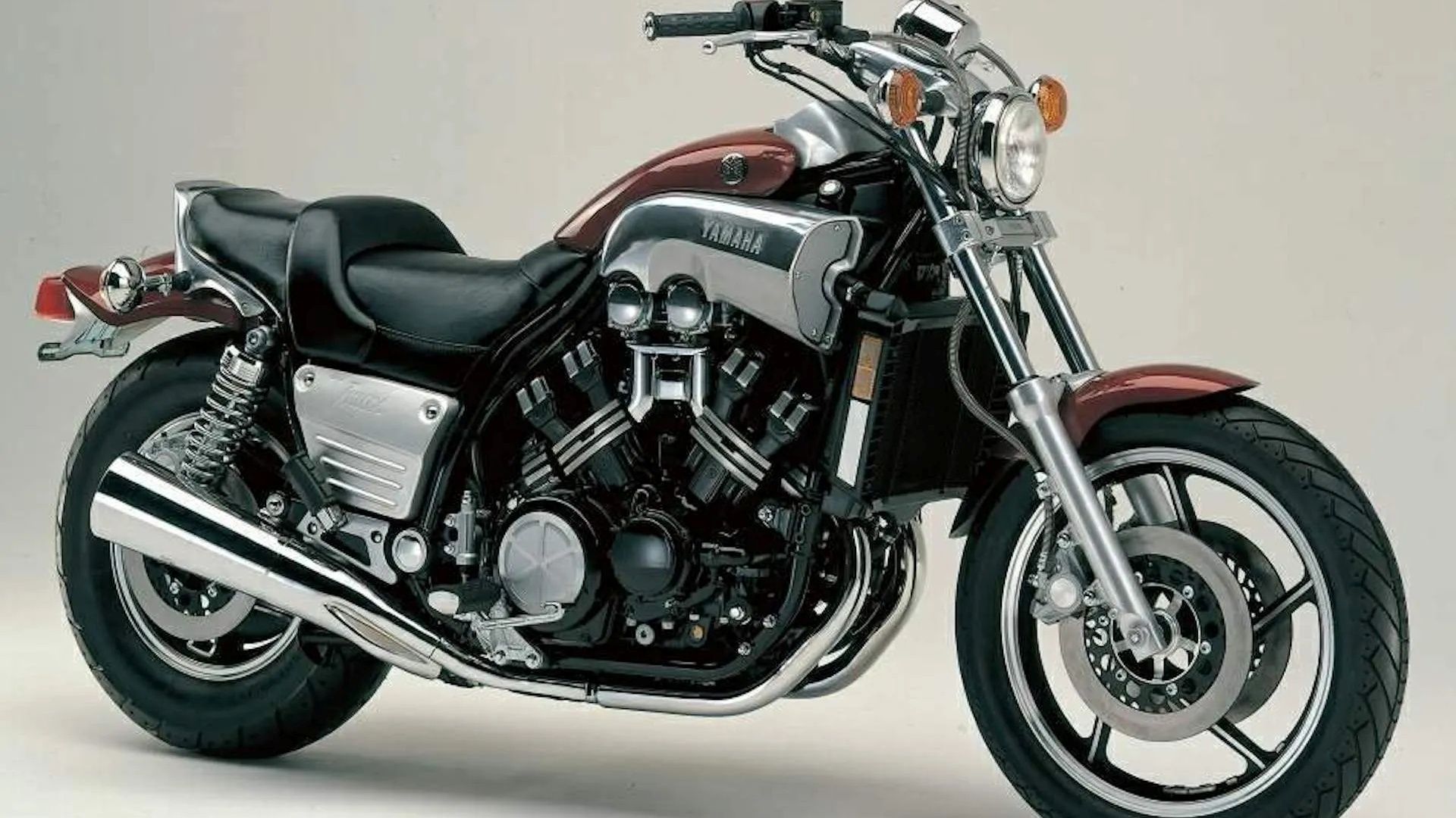 V_ ninja　絶版ヤマハ VMAX V-MAX Why The Yamaha VMAX Is A Muscle Cruiser Legend