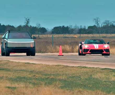 Hennessey Corveta C8 vs. Caminhão cibernético Tesla