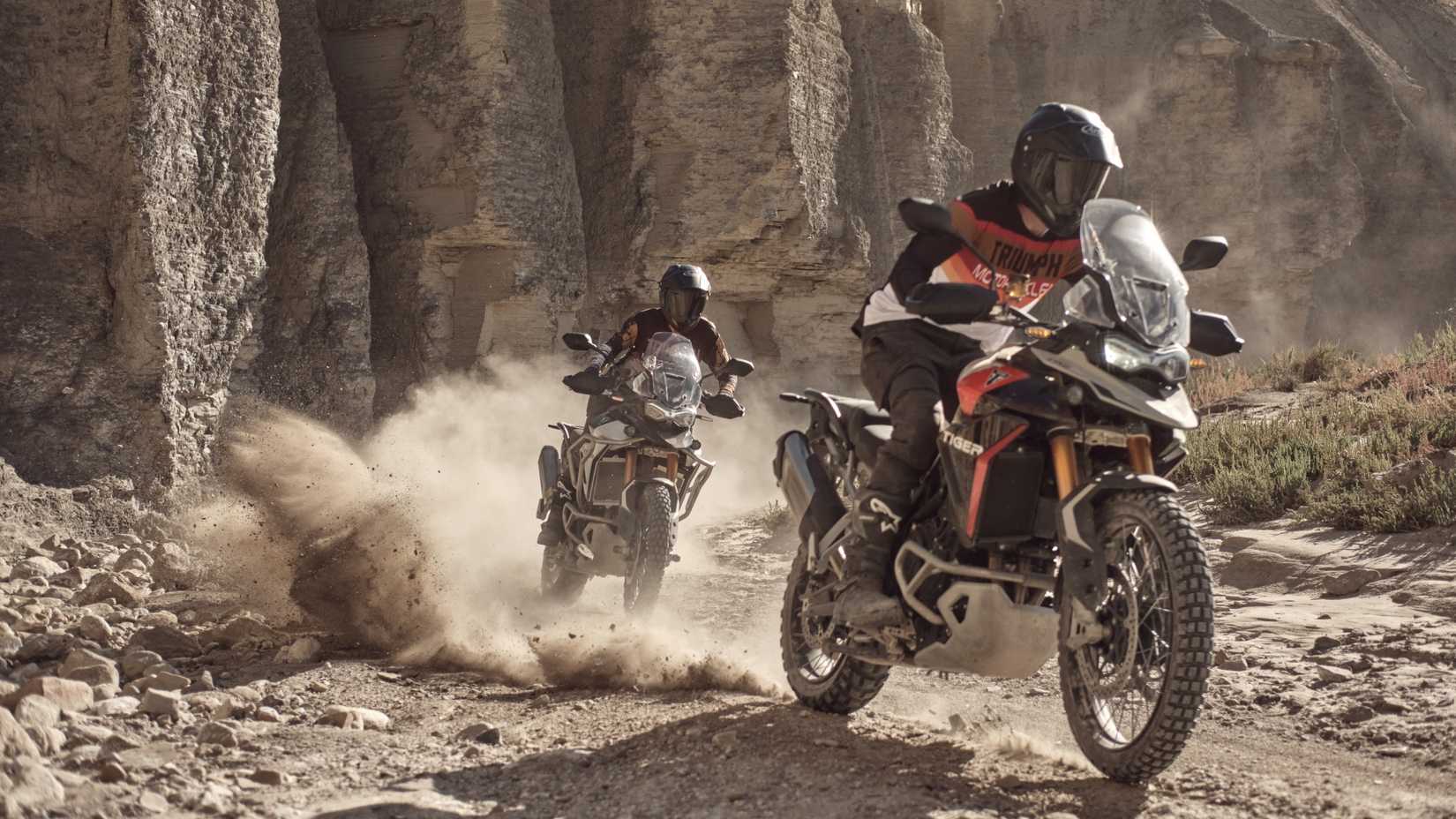 Foto de ação da Triumph Tiger 900 Rally Pro